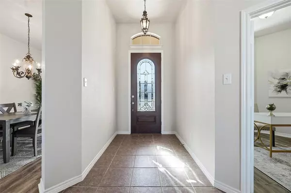 Fort Worth, TX 76052,1524 Desert Hills Drive