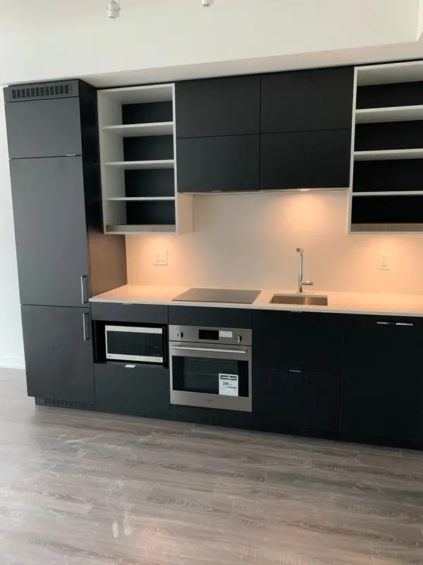 Toronto C01, ON M5G 0C5,20 Edward ST #1612