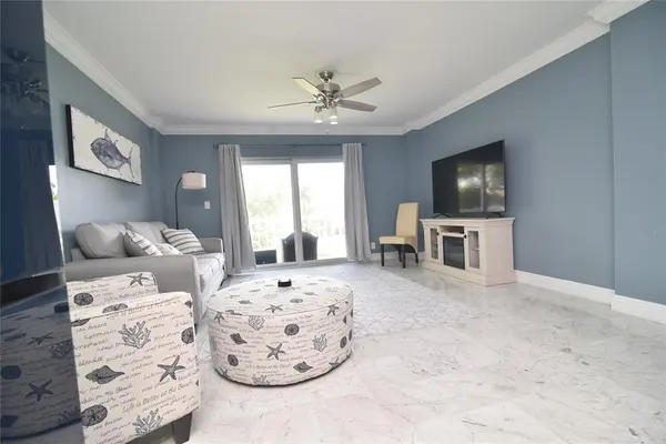 Fort Lauderdale, FL 33308,1831 NE 38th St #207