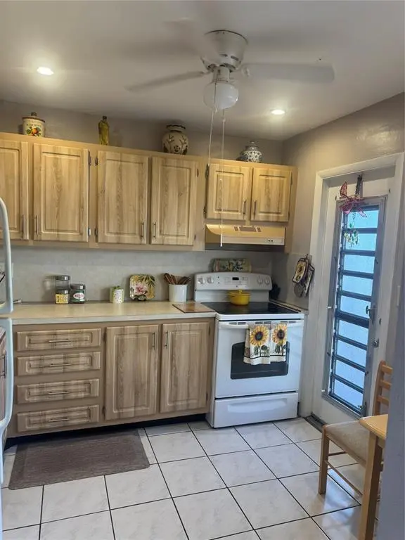 Lauderdale Lakes, FL 33319,3940 NW 42 Ave #315