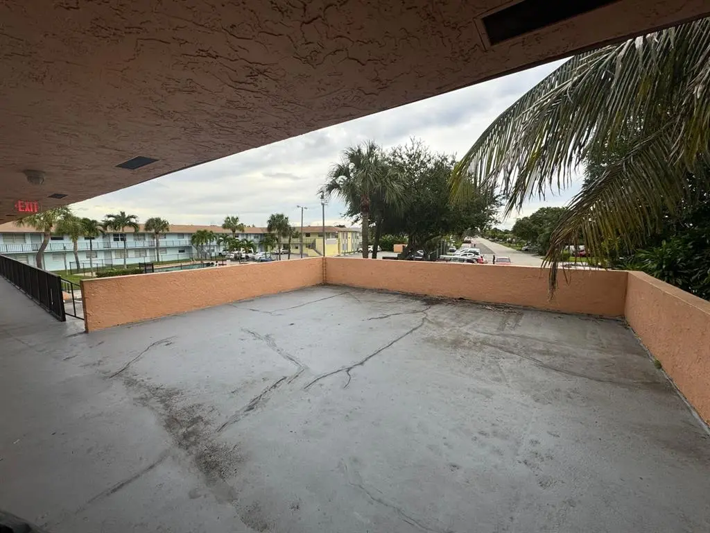 Deerfield Beach, FL 33064,651 NW 42nd Ct