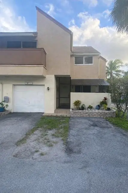 Fort Lauderdale, FL 33324,871 NW 81st Ter #1