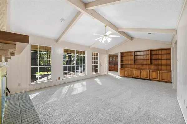 Denton, TX 76205,924 Ridgecrest Circle