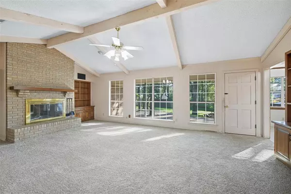 Denton, TX 76205,924 Ridgecrest Circle