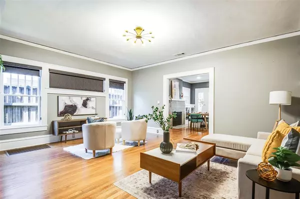 Dallas, TX 75214,723 Skillman Street