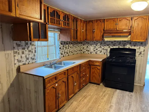 Gainesville, TX 76240,1009 S Morris Street