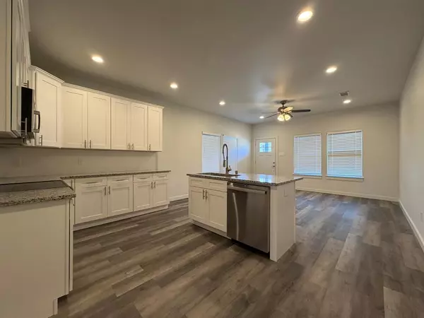 Sherman, TX 75090,405 N Andrews