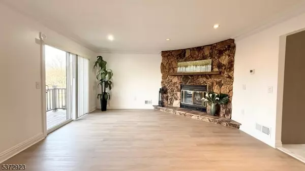 Florham Park Boro, NJ 07932,38 Park St #9-A