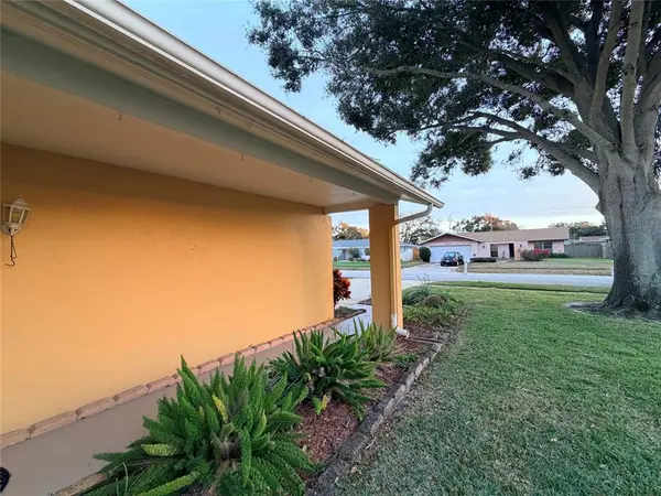 Largo, FL 33774,13653 Serena Drive