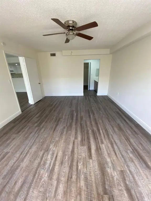 Hialeah, FL 33015,18335 NW 68 Ave #790-220