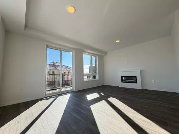 Richmond Hill, ON L4E 1P5,3 Helmkay AVE