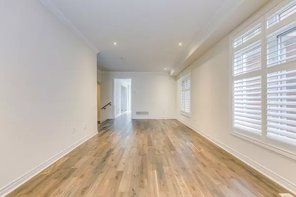 Oakville, ON L6M 0Z6,230 Jessie Caverhill PASS