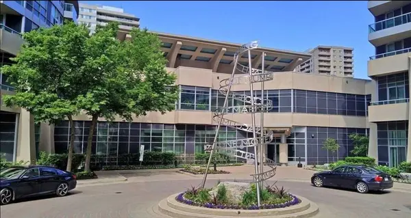 Mississauga, ON L5B 5M1,1 Elm DR W #1309