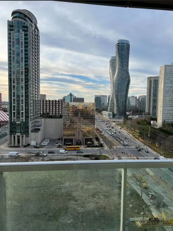 Mississauga, ON L5B 5M1,1 Elm DR W #1309