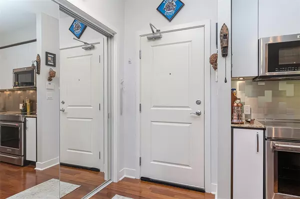 Langford, BC V9B 0E1,1395 Bear Mountain Pkwy #210/212