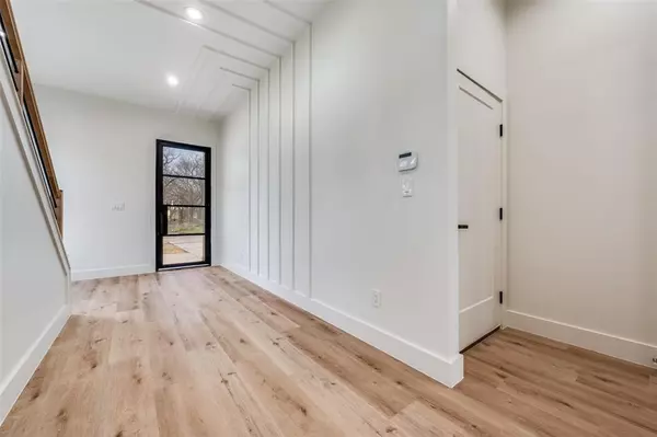 Dallas, TX 75203,407 Bobbie Street