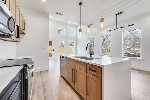 Dallas, TX 75203,407 Bobbie Street