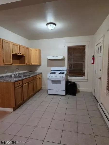 Elizabeth City, NJ 07202,432 Grier Ave