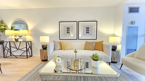 Toronto C14, ON M2N 6S4,28 Hollywood AVE #PH03