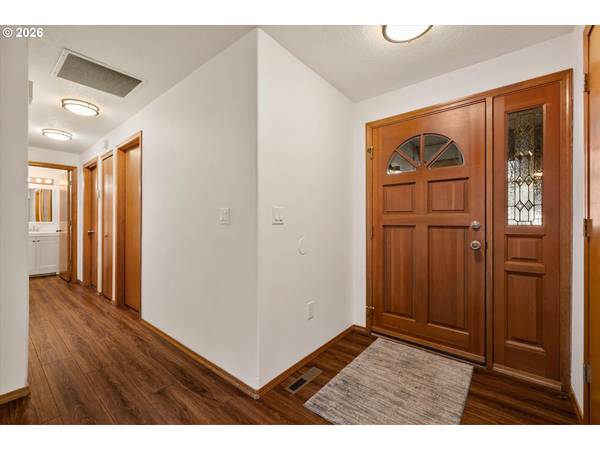 Bend, OR 97702,1843 SE MOORWOOD CT