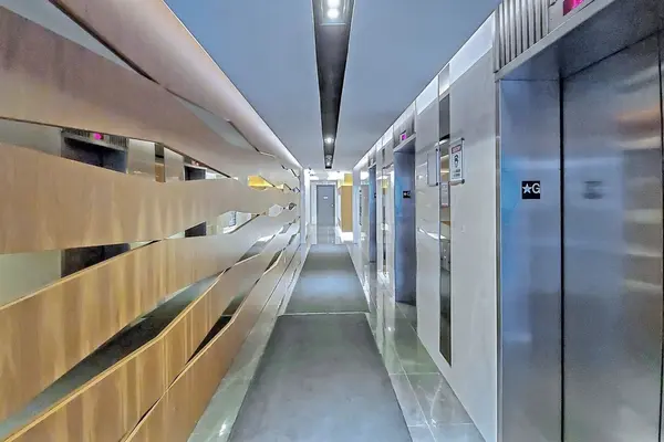 Toronto C01, ON M5V 0N1,17 Bathurst ST #1001