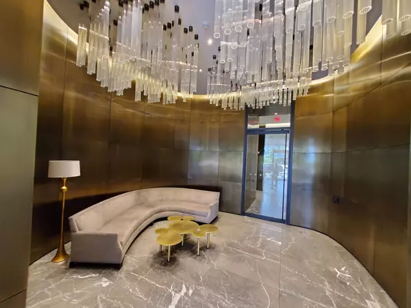 Toronto C02, ON M5S 1T8,200 Bloor ST W #1501