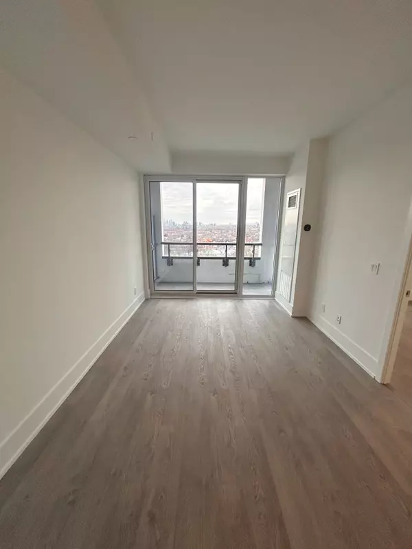 Toronto C01, ON M5T 2N1,115 Denison AVE #1107