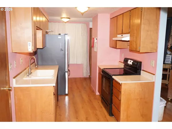 Springfield, OR 97478,802 54th PL