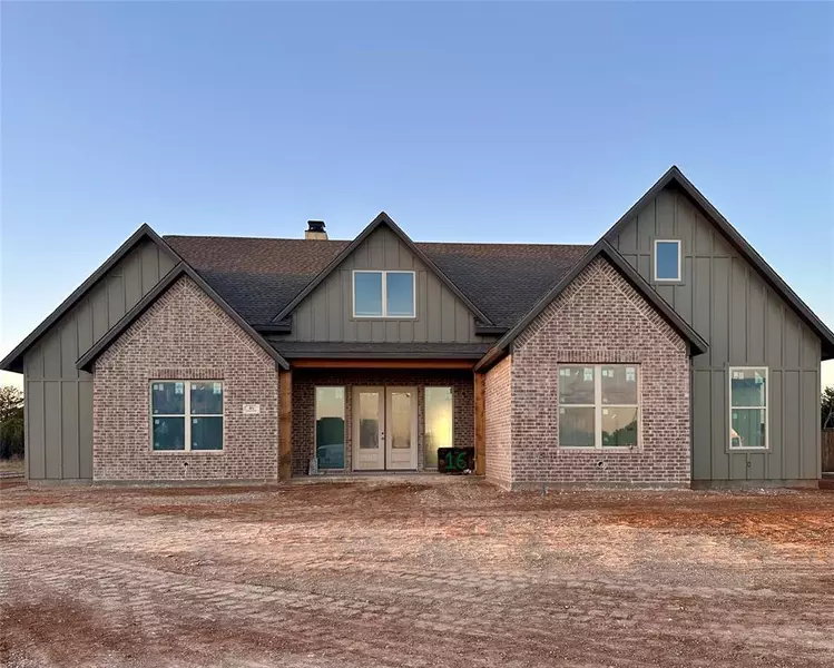 16 Pareya Circle, West, TX 76691
