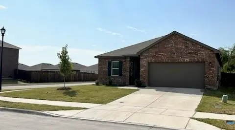 600 Crestridge Drive, Lavon, TX 75166