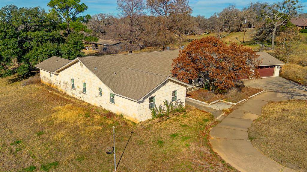 310 Oakhill Drive, Keene, TX 76059