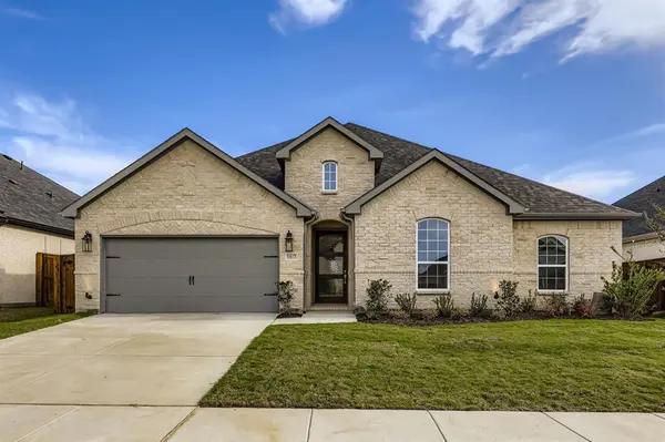 1817 Flowerfield Lane, Mansfield, TX 76063