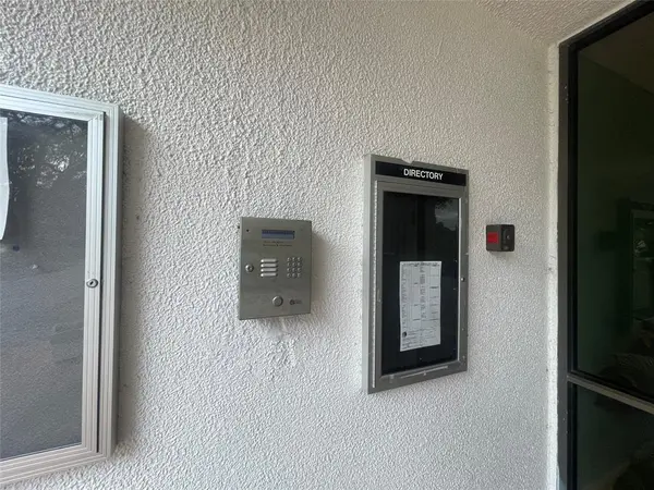 Lauderhill, FL 33319,3301 SPANISH MOSS TE #601