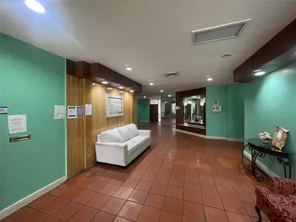 Lauderhill, FL 33319,3301 SPANISH MOSS TE #601