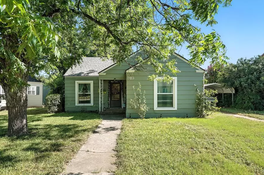 203 Miami Street, Coleman, TX 76834