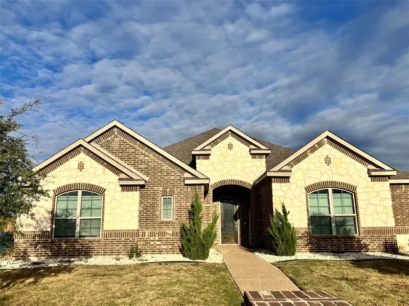 1016 Steamboat Drive, Hewitt, TX 76643