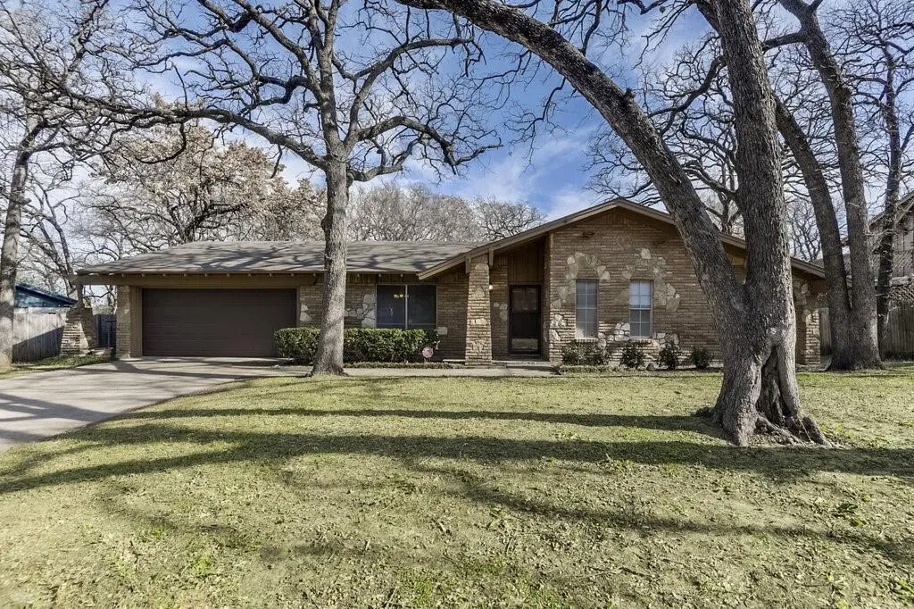 Arlington, TX 76012,807 N Bowen Road