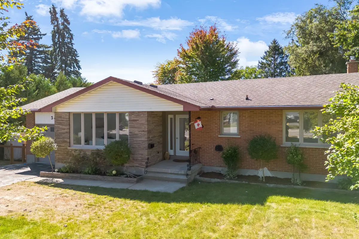 Strathroy-caradoc, ON N7G 2P4,348 Caradoc ST S