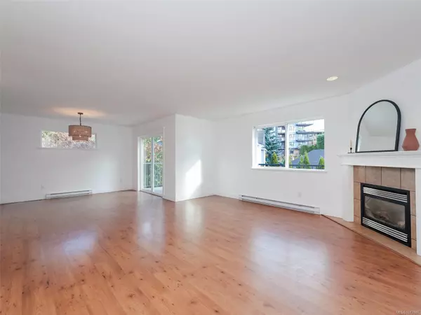 View Royal, BC V8Z 7Y7,2 Game Rd