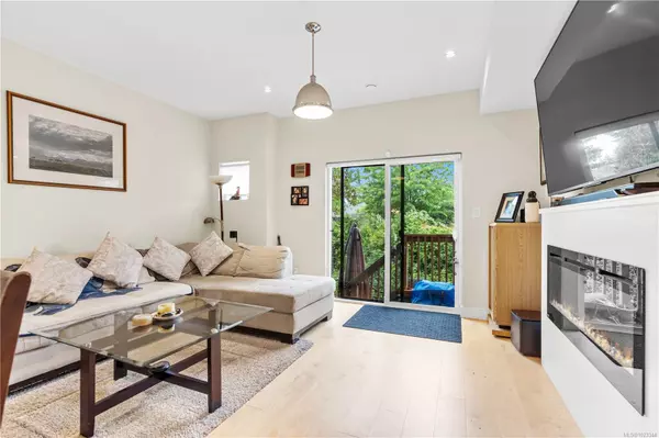 Langford, BC V9B 6L3,300 Phelps Ave #153