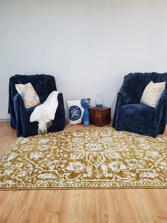 Dallas, TX 75231,7424 Walling Lane