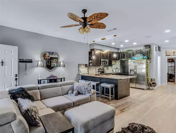 1933 Island Circle #B106, Tool, TX 75143