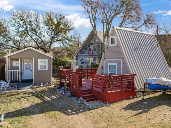 Lake Bridgeport, TX 76426,611 Elm Circle