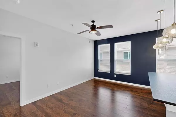 Denton, TX 76201,800 S Welch Street #104