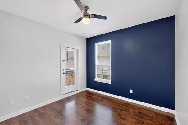 Denton, TX 76201,800 S Welch Street #208