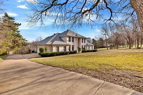 324 Rolling Oaks Ridge, Cedar Hill, TX 75104