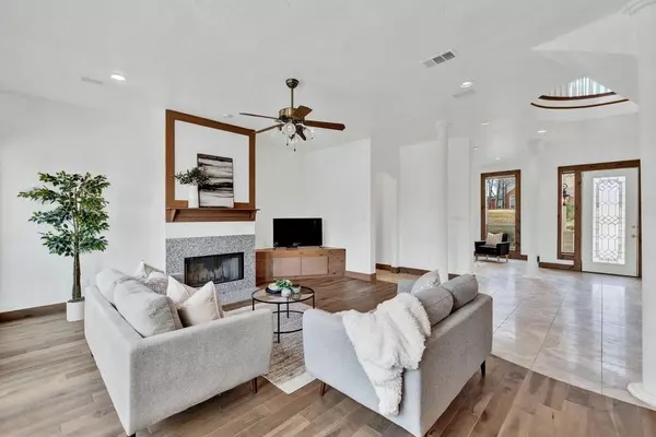 Cedar Hill, TX 75104,324 Rolling Oaks Ridge