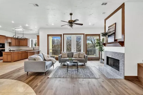 Cedar Hill, TX 75104,324 Rolling Oaks Ridge