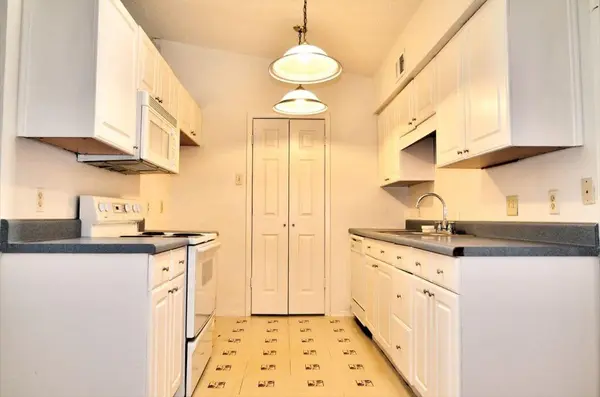 Dallas, TX 75231,6503 Ridgecrest Road #110/J