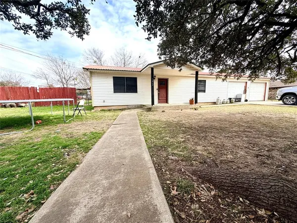 Goldthwaite, TX 76844,1412 Sunset Drive